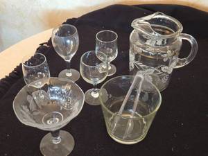 lot 268 image: Glassware  with Engraved Patterns