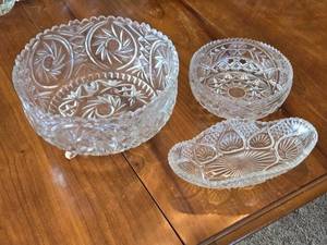 lot 277 image: 3 Cut Glass Bowls