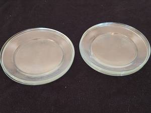 lot 286 image: 10 Clear Glass Dinner Plates