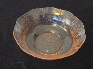 lot 308 image: Vintage Pink Floral Glass Bowl with 8-inch Diameter