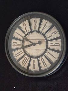 lot 311 image: Sterling & Noble Decorative Wall Clock