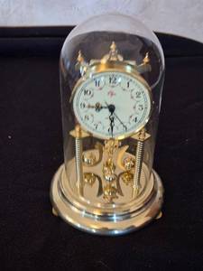 lot 312 image: Elgin Quartz Anniversary Clock