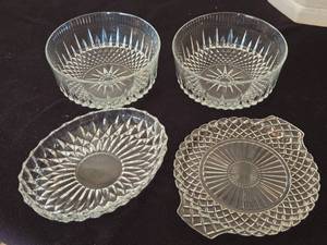 lot 601 image: Collection of 4 Crystal Cut Glass Dishes