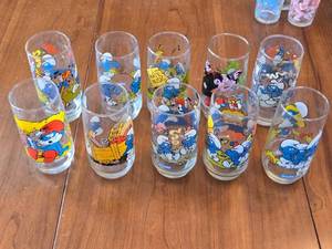 lot 335 image: Lot of 10 Vintage Smurfs Collector Glasses