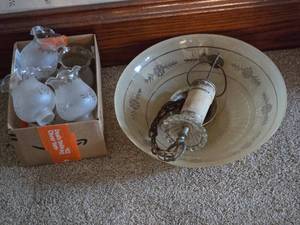 lot 369 image: Vintage Ceiling Light Fixture with Frosted Glass Shades