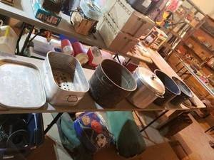 lot 408 image: Water Bath Canners and Large Pots