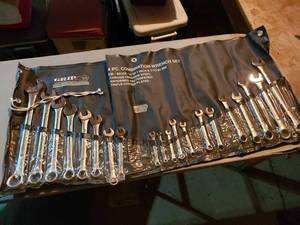 lot 448 image: 24 Pc Combination Wrench Set Hardened and Tempered - Maybe 2 Missing