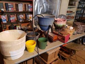 lot 466 image: Collection of Assorted Garden Planters and Decor