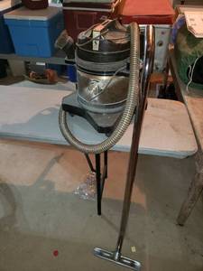 lot 469 image: Vintage Rainbow D4C Canister Vacuum Cleaner