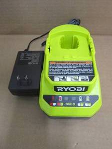 lot 110 image: TTI 18-Volt Ryobi Charger PCG002 - NEW, WORKS
