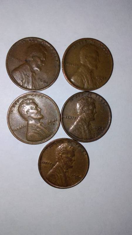 lot 575 image: Lincoln D WHEAT One Cent Penny (32).  1942-1958