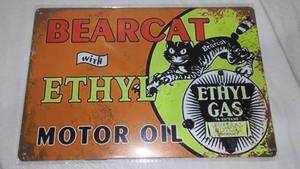 lot 302 image: Bearcat Motor Oil Metal Sign.