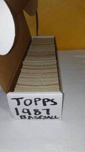 lot 314 image: NBL Topps 1987  Baseball Trading Collector Cards.
