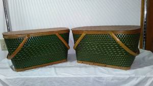 lot 412 image: Vintage 1940s Picnic Basket Burlington Hawkeye Green (2).