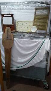 lot 416 image: Vintage collection.