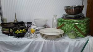 lot 421 image: Bauhaus SP shakers, Royal Canadian Teapot and more.