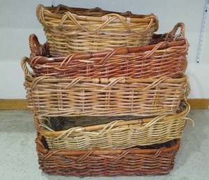 lot 424 image: Large Wicker Baskets (5),