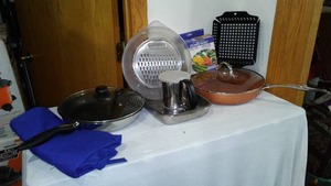 lot 463 image: Pyrex Bakeware, Tabletops Unlimited FRENCH ROSE Dishware and More.
