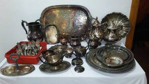 lot 467 image: Silverplated Serving Dish Variety