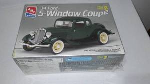 lot 485 image: NEW AMT Ertl  125 Scale 34 Ford 5-Window Coupe