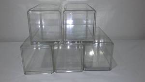 lot 489 image: Clear Model Display Cases (5)