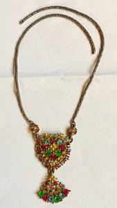 lot 3 image: Beautiful French Style Antique Necklace