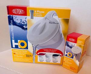 lot 10 image: DuPont H2O Filtration Pitcher NIB