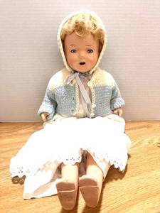 lot 45 image: Beautiful Antique Composit Doll 18