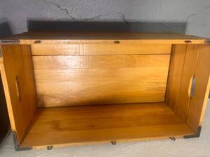 lot 64 image: Vintage Wire Sewed Foldins Box