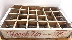 Vintage 7-Up Bottle Box