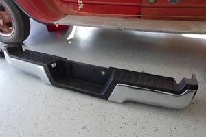 lot 26 image: 2021 Ford F-250 Rear Bumper