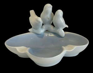 lot 74 image: Vintage Gerold Porzellan Bavaria Trinket Dish  Jewelry Dish