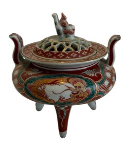 lot 101 image: Asian Kutani Porcelain Incense Burner with Foo Dog Motif Lid
