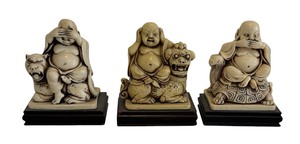 lot 108 image: Hear No, See No, Say No Asian Figurines