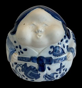 lot 112 image: Asian Style Decor