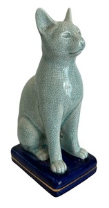 lot 160 image: Vintage Takahashi Cat Figurine