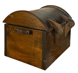 lot 54 image: Beautiful Vintage Wooden Box