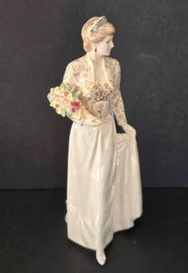lot 28 image: Royal Doulton Diana The Jewel in the Crown Figure