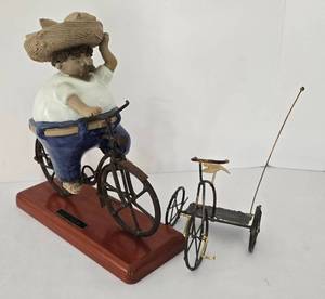 lot 38 image: Gorditos de Rodo Padilla Arte Mexicano Figure  Metal Bike Decor