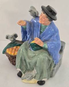lot 128 image: Vintage Royal Doulton Tuppence a Bag HN 2320 Figurine
