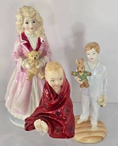 lot 131 image: Three Collectible Royal Doulton Figurines including Royal Doulton Figurine This Little Pig