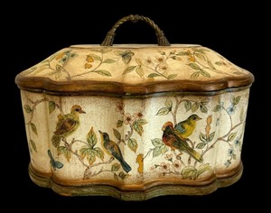 lot 254 image: Beautiful Decorative Box