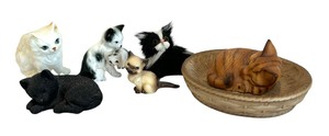 lot 260 image: Adorable Cat Figurines by Global Art, Sandicast and More