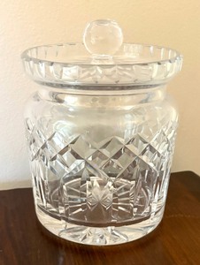 lot 286 image: Waterford Crystal Biscuit Jar
