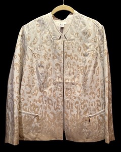 lot 213 image: Beautiful Chicos Open Jacket with Cream and Gold Pattern