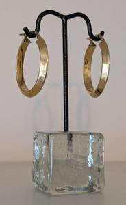 lot 22A image: Pair of 18k Gold Hoop Earrings