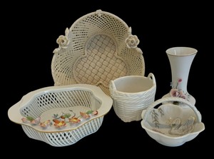 lot 301 image: Pretty Porcelain by Lefton, Herend and More