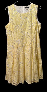lot 335 image: Lovely Yellow Tommy Hilfiger Size 16 Dress