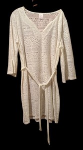 lot 391 image: Merona Swimsuit Cover Up with Belt Size XL