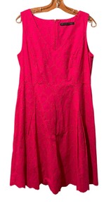 lot 237A image: Pretty Pink Ivanka Trump Size 12 Dress